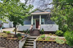 472 Scenic Dr, Ashland, OR 97520 - Photo 2