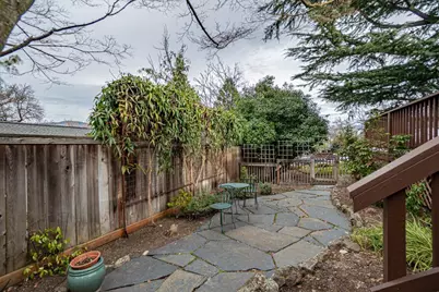472 Scenic Drive, Ashland, OR 97520 - Photo 18