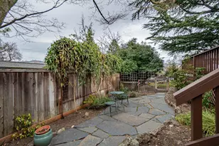 472 Scenic Dr, Ashland, OR 97520 - Photo 18