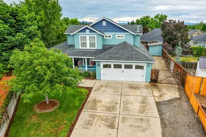 545 Diego Court, Central Point, OR 97502 - Photo 1