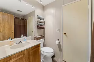 350 Bonnie Ln, Grants Pass, OR 97527 - Photo 40