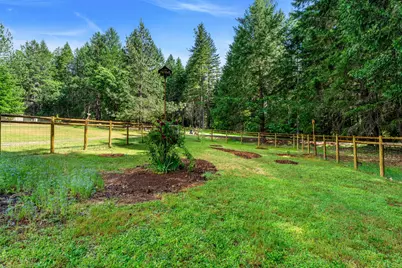350 Bonnie Lane, Grants Pass, OR 97527 - Photo 12