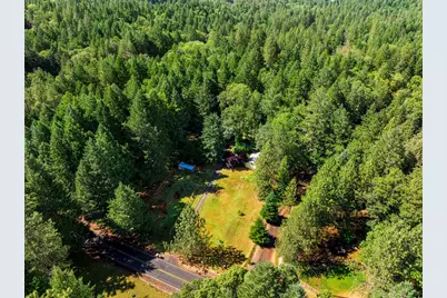 350 Bonnie Lane, Grants Pass, OR 97527 - Photo 2