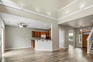 623 N Freemont St, Sisters, OR 97759 - Photo 8