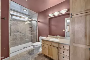 1652 NE Redrose Ct, Bend, OR 97701 - Photo 20