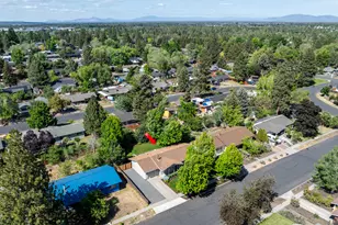 1320 NE Viking Ave, Bend, OR 97701 - Photo 24