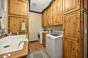 197 Whispering Dr, Grants Pass, OR 97527 - Photo 12