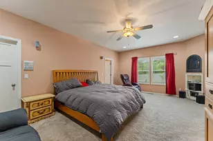 212 NW Canyon View Dr, Grants Pass, OR 97526 - Photo 22