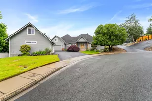 212 NW Canyon View Dr, Grants Pass, OR 97526 - Photo 46