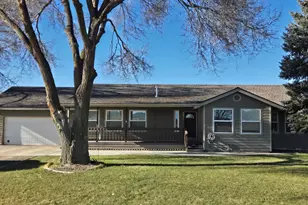 6631 NW Puckett Rd, Prineville, OR 97754 - Photo 2