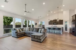 63173 Iner Loop, Bend, OR 97701 - Photo 2