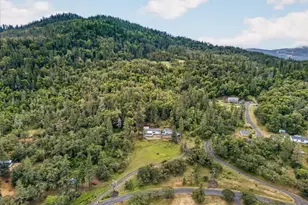 483 Wren Ridge Dr, Eagle Point, OR 97524 - Photo 24