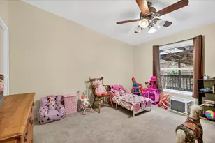 483 Wren Ridge Dr, Eagle Point, OR 97524 - Photo 14
