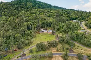 483 Wren Ridge Dr, Eagle Point, OR 97524 - Photo 22