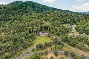 483 Wren Ridge Dr, Eagle Point, OR 97524 - Photo 26