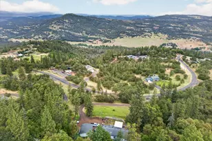 483 Wren Ridge Dr, Eagle Point, OR 97524 - Photo 30
