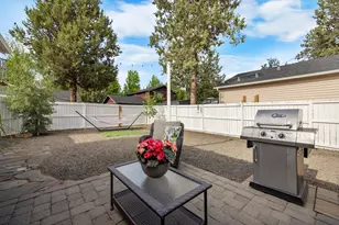 20612 Daisy Ln, Bend, OR 97702 - Photo 12