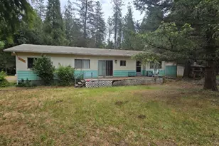 3890 Pleasant Creek Rd, Rogue River, OR 97537 - Photo 10