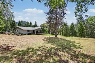 758 Summit Loop, Grants Pass, OR 97527 - Photo 16
