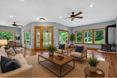 3773 Helms Road, Grants Pass, OR 97527 - Photo 1