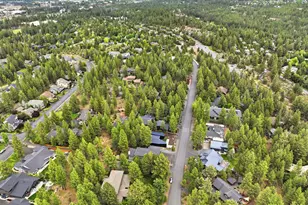 19536 E Campbell Rd, Bend, OR 97702 - Photo 52