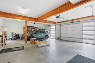 19536 E Campbell Rd, Bend, OR 97702 - Photo 54