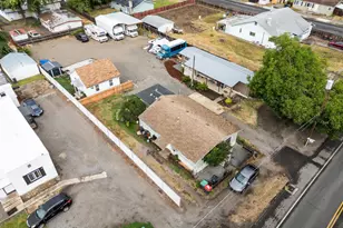 2921 Table Rock Rd, Medford, OR 97501 - Photo 12