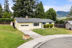 1950 NW Michelle Way, Grants Pass, OR 97526 - Photo 34
