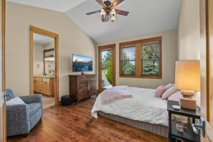 64145 Hunnell Rd, Bend, OR 97703 - Photo 32