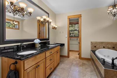 64145 Hunnell Road, Bend, OR 97703 - Photo 20