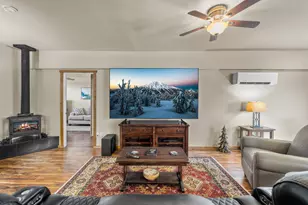 64145 Hunnell Rd, Bend, OR 97703 - Photo 60