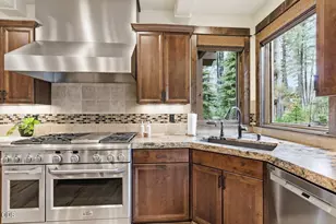 56346 Fireglass Loop, Bend, OR 97707 - Photo 12