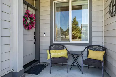 2564 NE Purcell Boulevard, Bend, OR 97701 - Photo 2