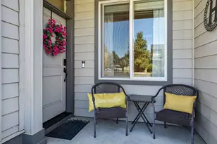 2564 NE Purcell Blvd, Bend, OR 97701 - Photo 2