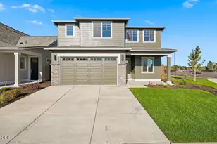 3871 NE Tellus Dr, Bend, OR 97701 - Photo 2