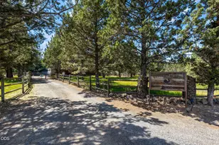63425 Deschutes Market Rd, Bend, OR 97701 - Photo 6