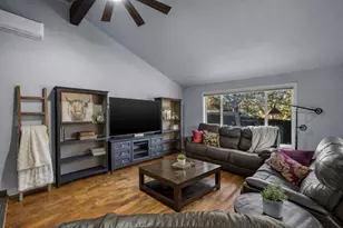63425 Deschutes Market Rd, Bend, OR 97701 - Photo 8