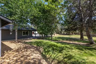 63425 Deschutes Market Rd, Bend, OR 97701 - Photo 34
