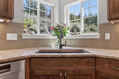 2269 NW Putnam Road, Bend, OR 97703 - Photo 12