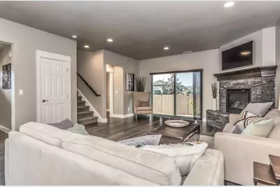 20560 Kira Drive #371, Bend, OR 97702 - Photo 4