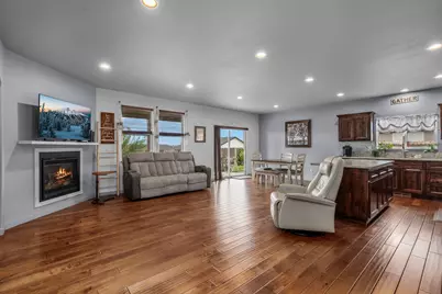 495 SE Leisek Way, Madras, OR 97741 - Photo 2