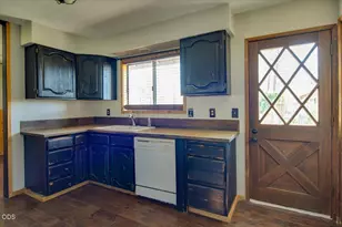8516 NE 33rd St, Terrebonne, OR 97760 - Photo 12