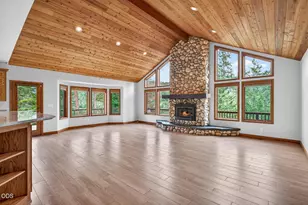 2365 Eastside Rd, Jacksonville, OR 97530 - Photo 18