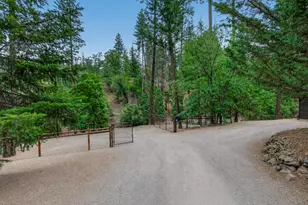 2365 Eastside Rd, Jacksonville, OR 97530 - Photo 48