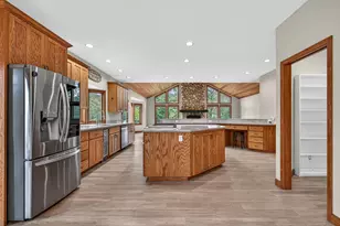 2365 Eastside Rd, Jacksonville, OR 97530 - Photo 24