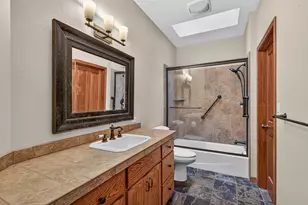 2365 Eastside Rd, Jacksonville, OR 97530 - Photo 34