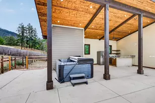 2365 Eastside Rd, Jacksonville, OR 97530 - Photo 46