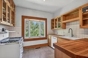 324 Liberty St, Ashland, OR 97520 - Photo 10