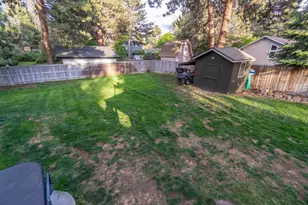 21025 Denning Dr, Bend, OR 97702 - Photo 24