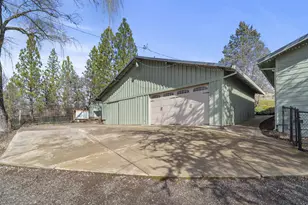 1305 Butte Falls Hwy, Eagle Point, OR 97524 - Photo 26